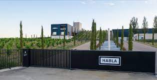 Bodegas HABLA, un Dúo de Elegancia.